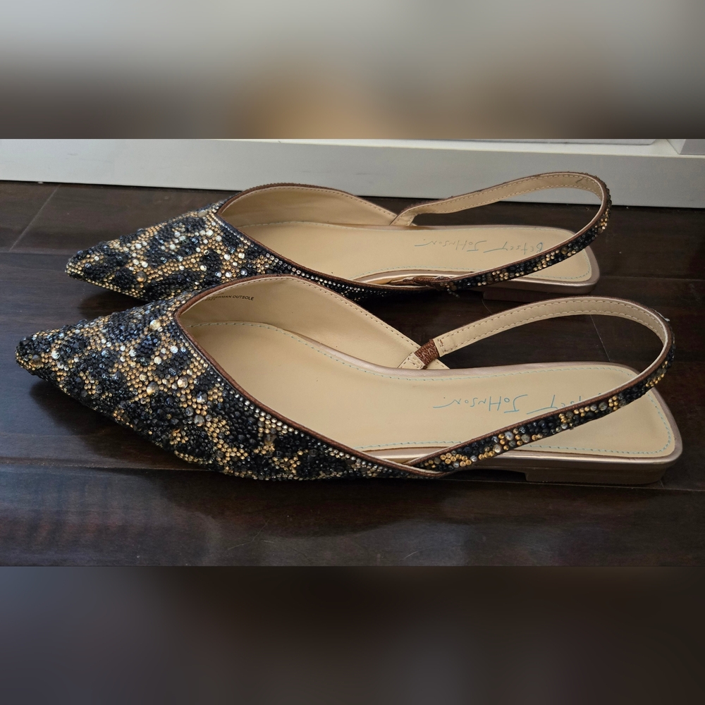 Betsey Johnson Vance Bedazzled Leopard Flats Size 8 NWT